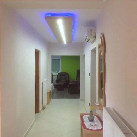 Pannon Panzio Restaurant * بانونهالما