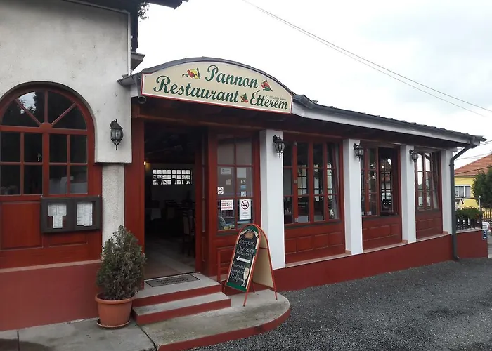 Pannon Panzio Restaurant 4* Паннонхальма